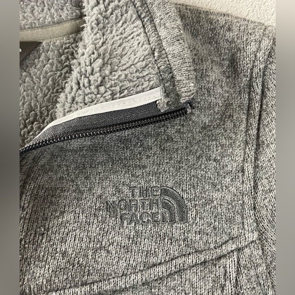 The North Face Women’s Gray Pullover Fleece Quarter Zip Size Small - Picture 3 of 13